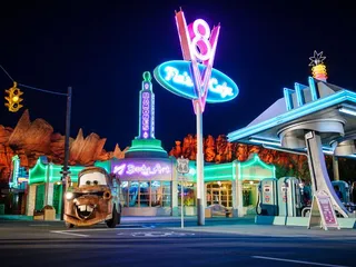 Flo's V8 Cafe