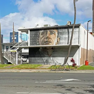 Fiddlers moved to Ward Avenue. Between Indich and Jack in the Box.