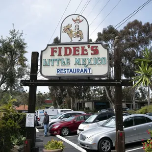 a sign for fidel's little mexico