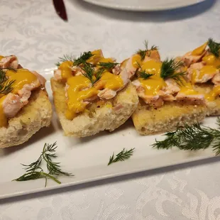 Pan Con Salmon