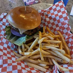 Nick&apos;s Steakhouse Burger