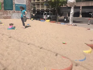 ICT Pop-Up Urban Park