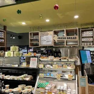 Deli/bakery