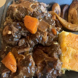 Large Oxtails