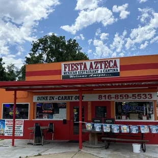 Yep, it is an old fast food restaurant but it is where the locals eat fine food in Raytown.