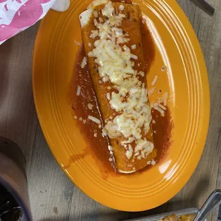 a plate of mexican food