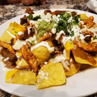 Nachos Supreme with Chicken, Beef