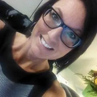 Lesley R.