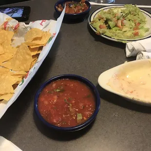Salsa, queso, guacamole