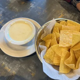 Chips and queso