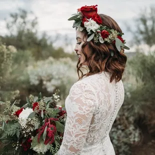 Winter wedding...bridal bouquet and flower crown.