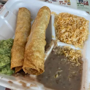 Rolled taco chicken plate