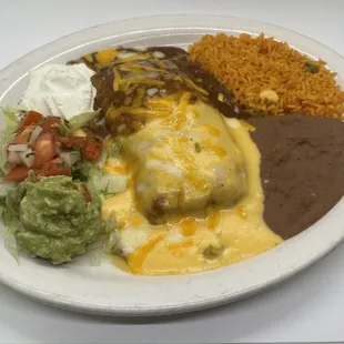 a plate of mexican food