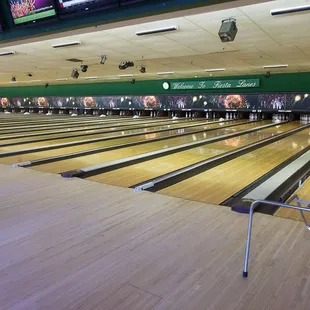 Bowling lanes