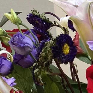 Look at how WILTED these flowers are like this is the FIRST day by day 3 they are going to be FULLY dead