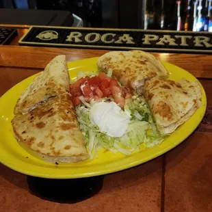 Grande Chicken Quesadilla.  This Appetizer Is Huge And Just $8.99.  A+  Value!  A Good Reason To Give These Folks Some Of Your Business!
