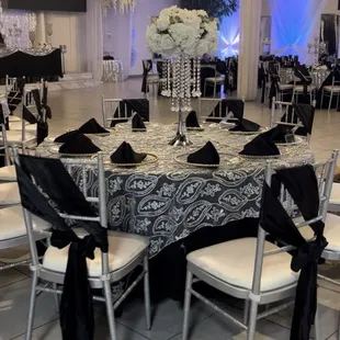 Table decor, complete decor was not done at this time but still STUNNING!!!