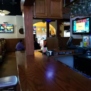 sushi and sashimi, interior