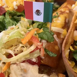 Cute lil flag. You don't see these anymore.