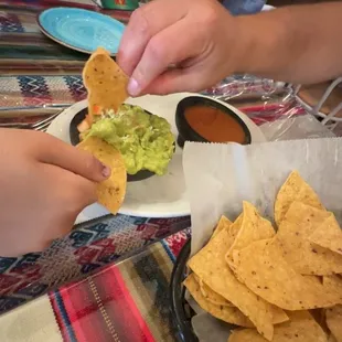 Guacamole &amp; Chips