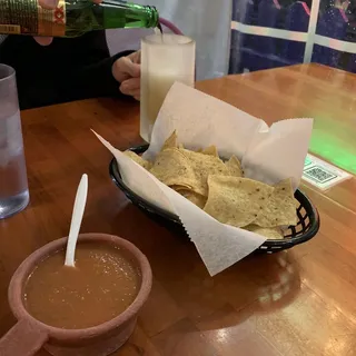 Chips & 8oz Salsa