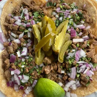 Tacos de asada con todo