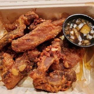 Crispy Ribs in Garlic