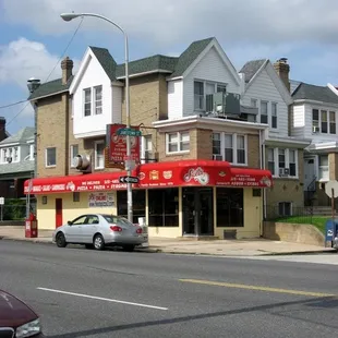 (photographed by Dave Hong)