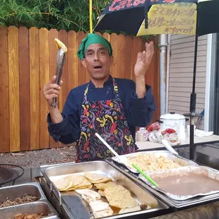 Order UP! Pick up! HOT FOOD!