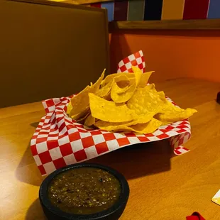 Nachos and salsa