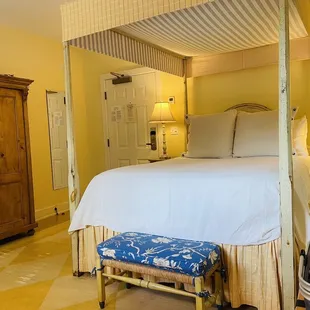 Jamestown room