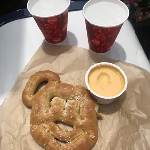 Mickey Pretzel
