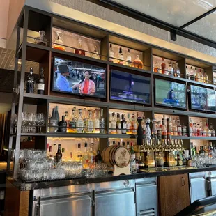 the bar area of a restaurant