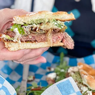 Mt Dora burger (Goat cheese burger)