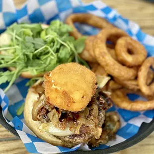 ~Mount Dora Burger~ Goat cheese &amp; Bacon Jam!  Do yourself a favor, GET THE BURGER!!! (Medium of course)