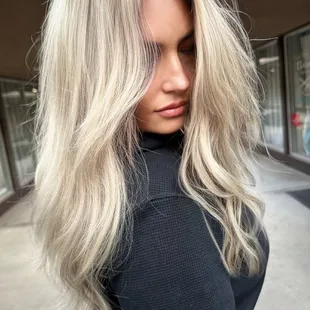 Cool blonde by Claudia