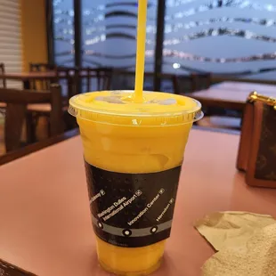 Mango pineapple smoothies