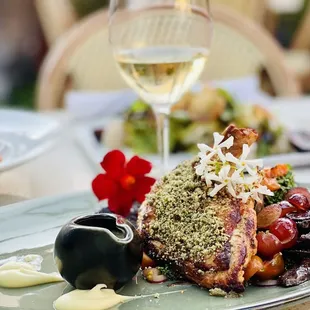 Chicken with kale, purple potatoes, grapes and cherry tomatoes, so yummy and healthy!