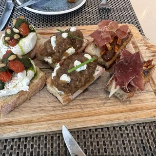 Choice of 6 Crostini