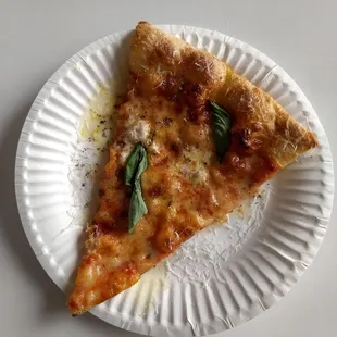 @thatsouttasight popup, delicious cheese slice, to go