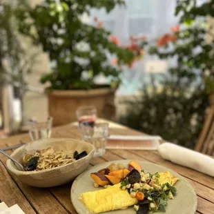 Seafood pasta and omelette