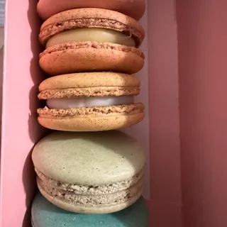 6 Pack Assorted Macarons