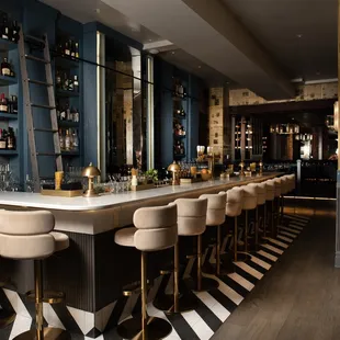 sushi and sashimi, interior