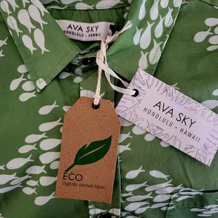I Love the green colored Aloha shirt!