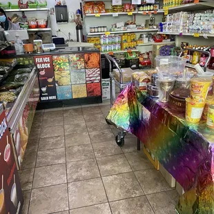 Snacks,  cooking oil, teas. Coffee. Order counter in center.