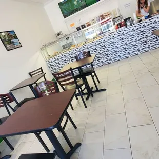 Nice clean restaurant!!!