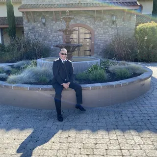 Dan C.