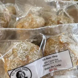 Yummy dulce de leche cookies!