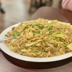 Mixed pancit