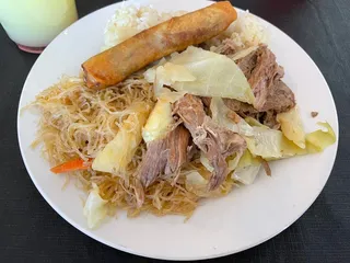 Ono Pinay Kitchen